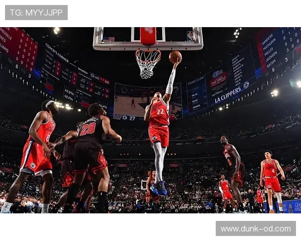 拉贾·朗多挡拆组织效率明显提升，关键季后赛助力球队节奏掌控