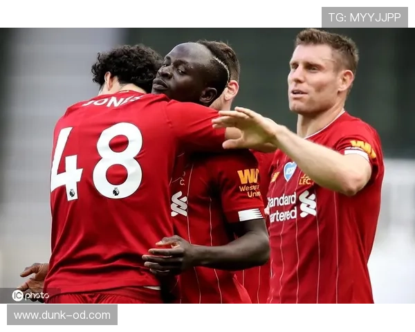 利物浦边锋连续强强对话撕开防线，进攻发起点前移主导比赛节奏